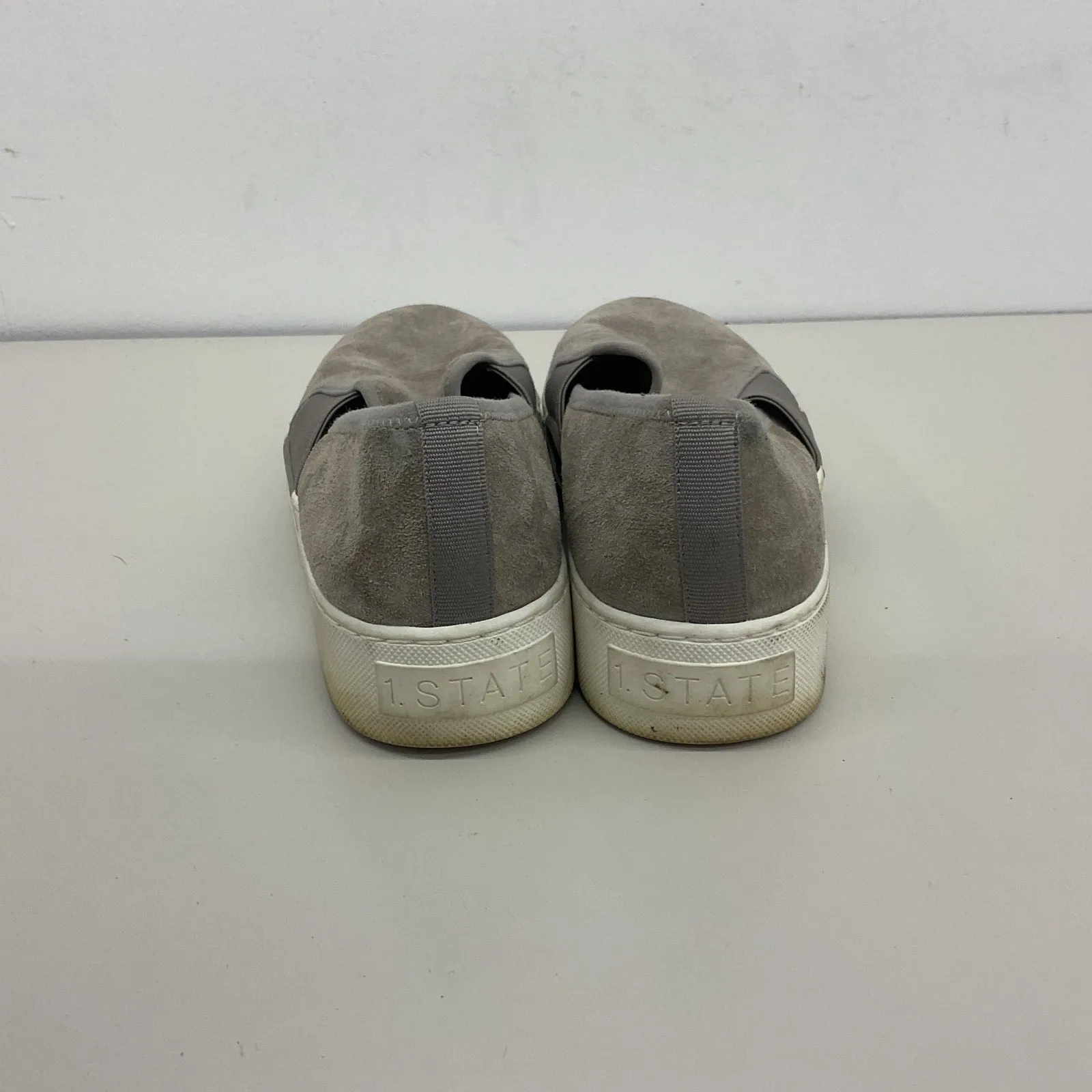 1.State Gray Suede Loafer Flats Size 7.5 - Preowned