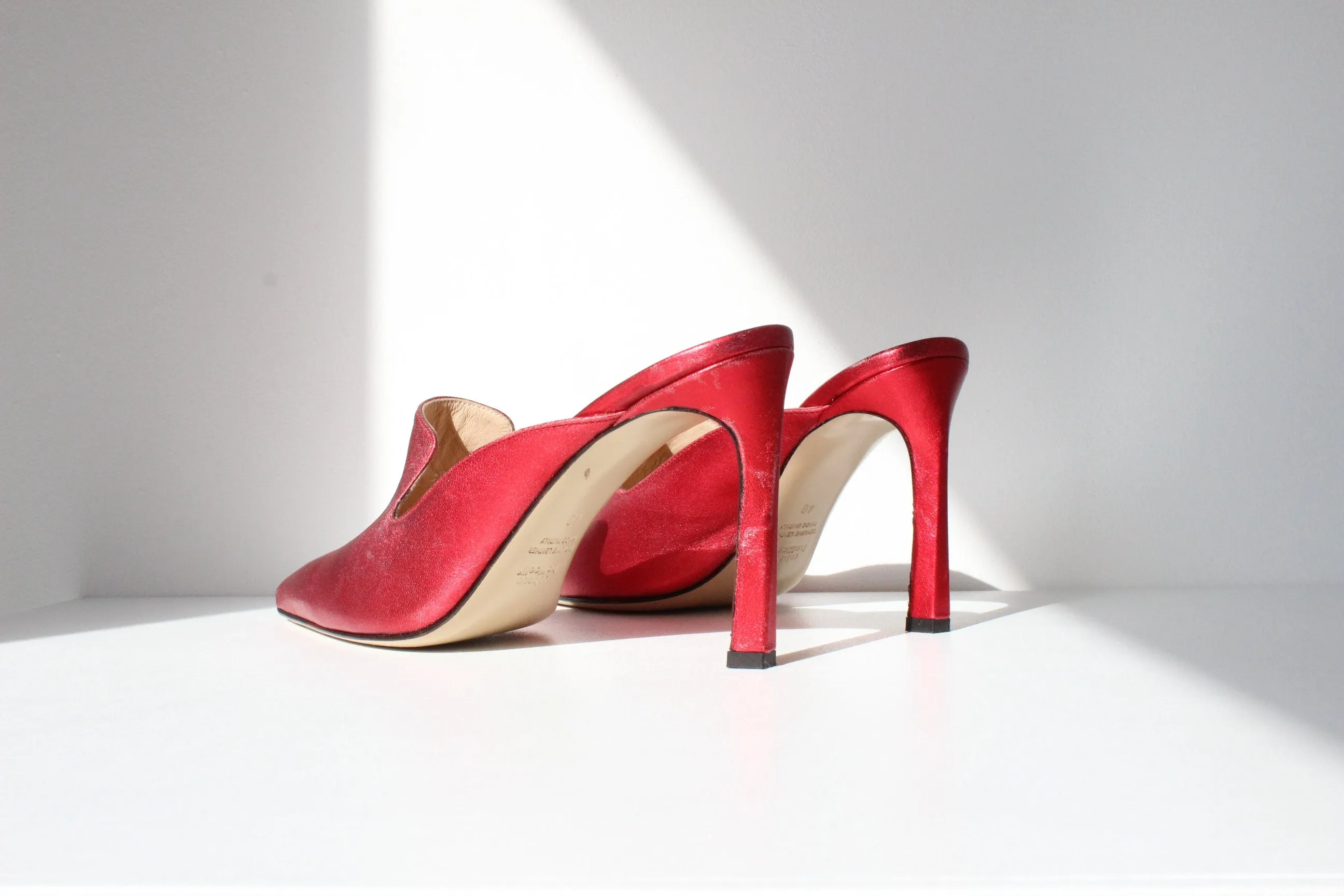 2000s Roberto Botticelli Metallic Leather Mules ~ Euro 40