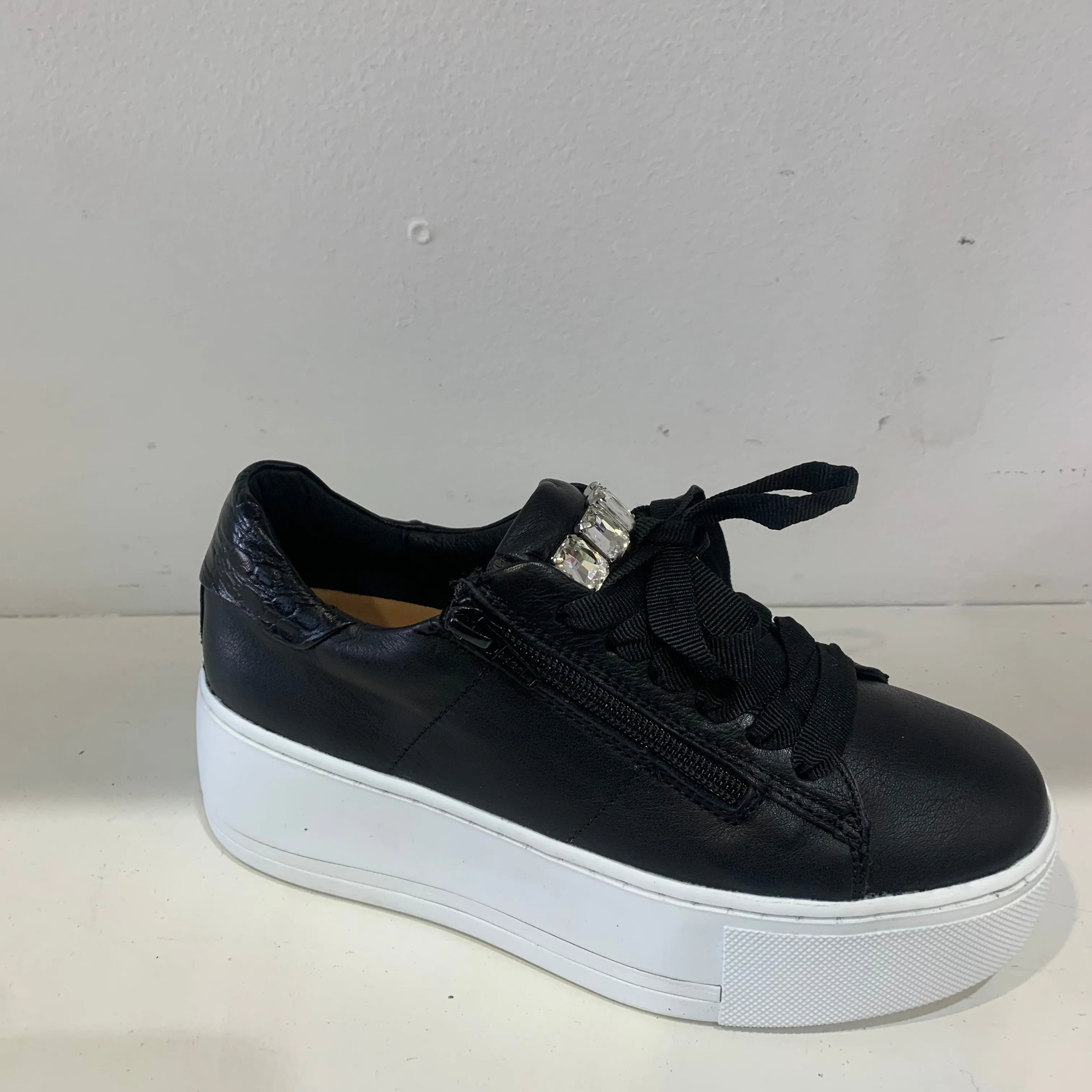 Alfie and Evie Sneaker Fury Black