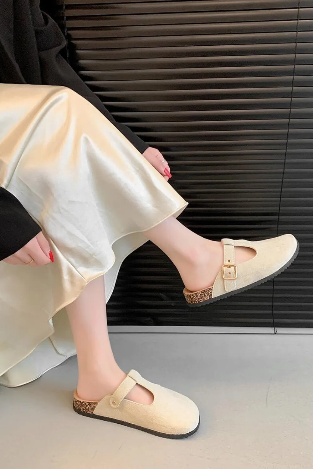 BEIGE ROUND TOE BUCKLE STRAP CLOGS MULES SLIDER SANDALS