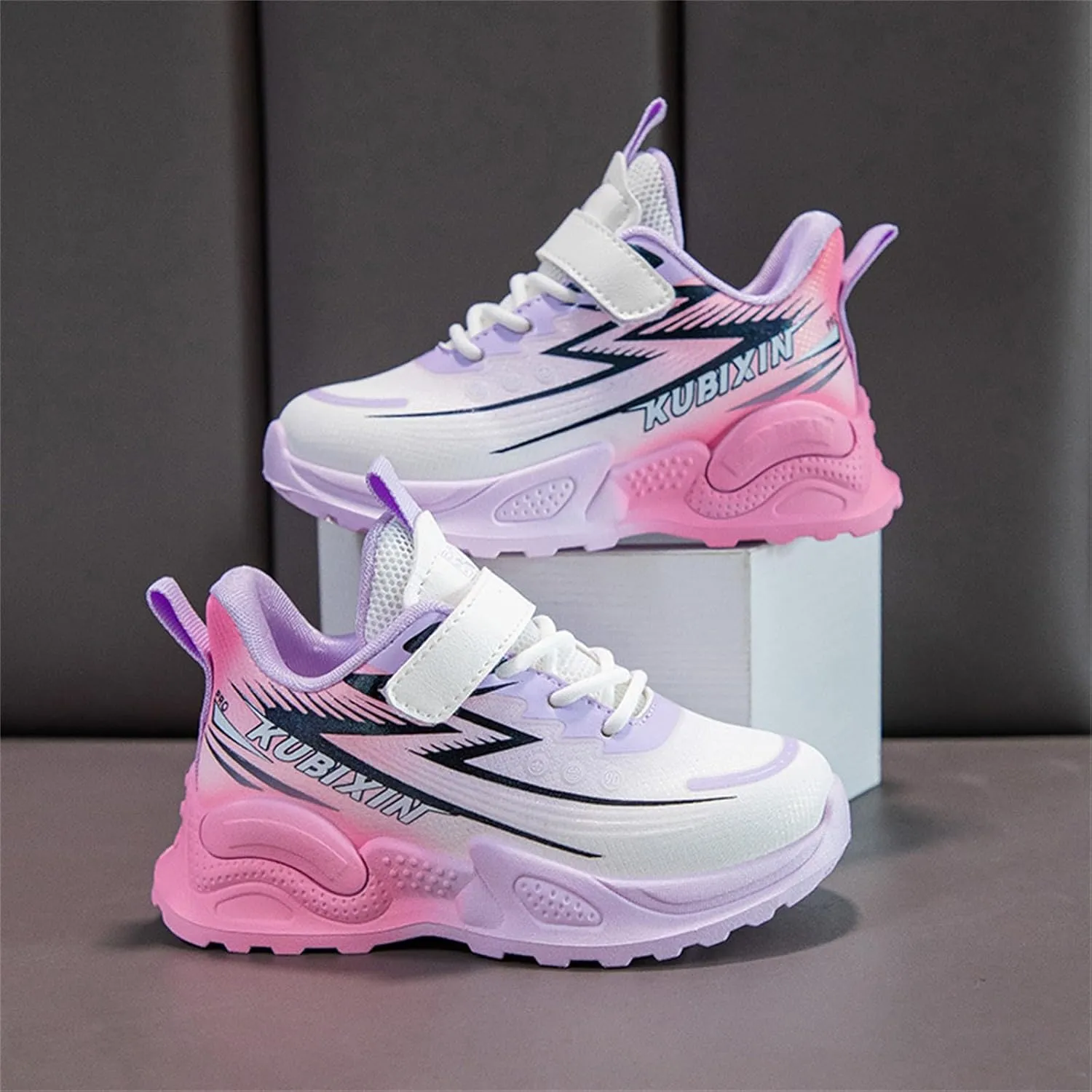 Boys Basketball Shoes, Kids High Top Sneakers, Youth Thick Sole Non Slip Comfortable Shoes with Big Girls High Tops