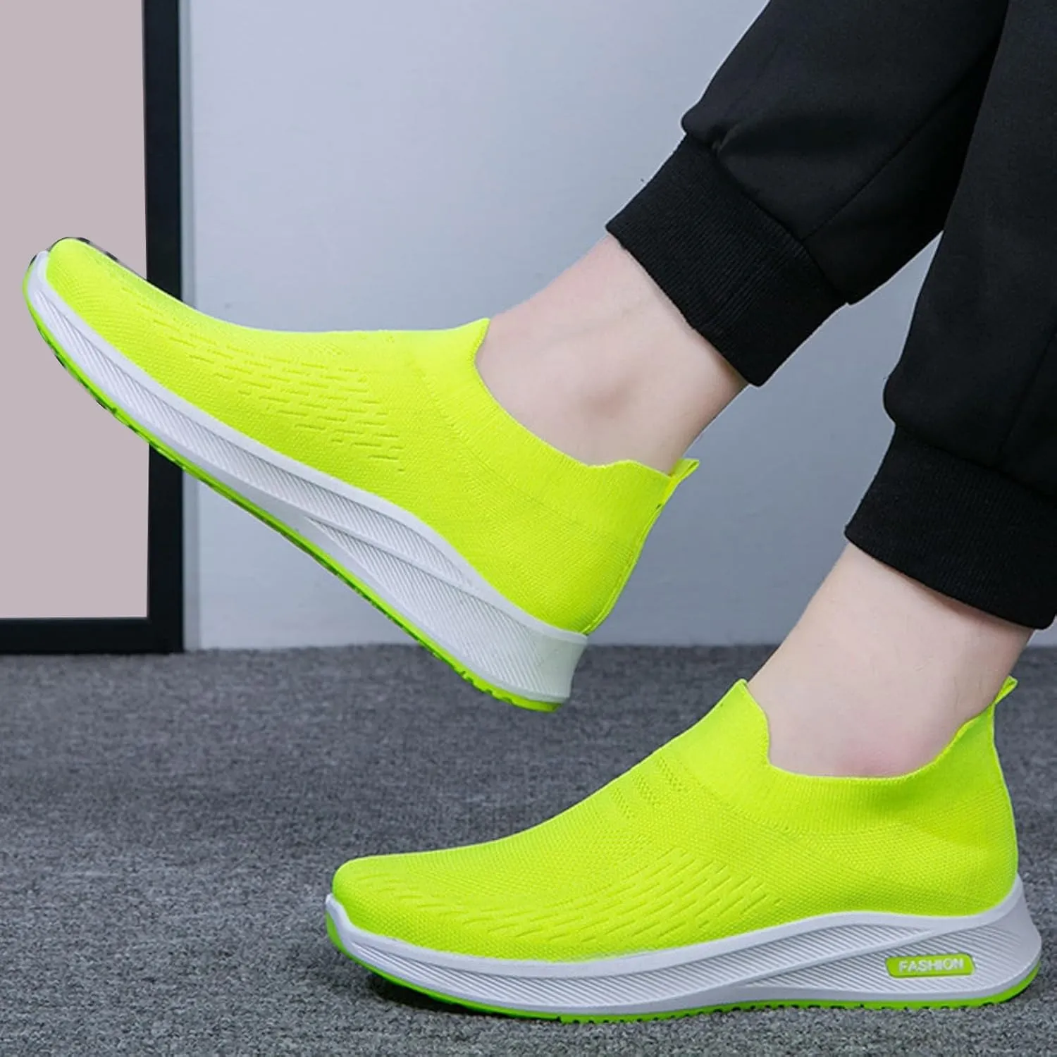 Casual Dress Shoes Men's Mesh Soft Sole Sports Shoes Casual Fitness Solid Color Sports