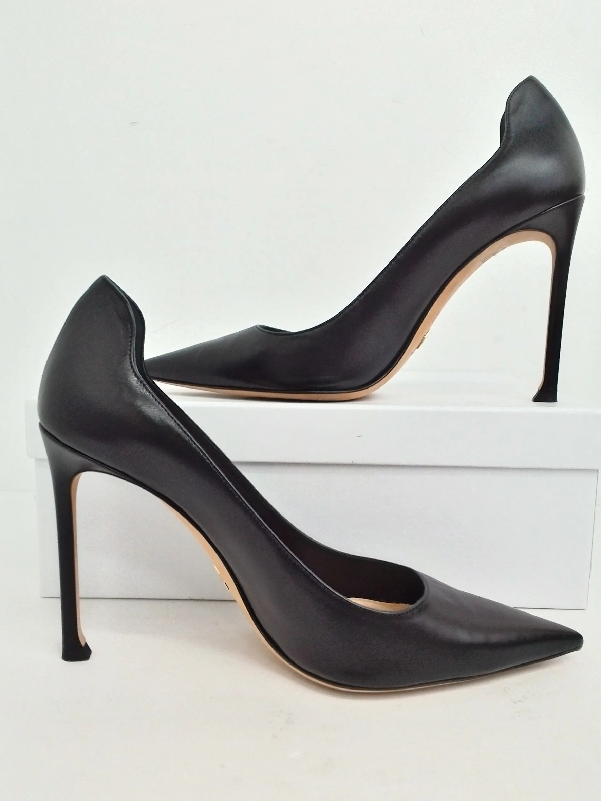 Christian Dior Women's Lambskin Black Pump Size 40