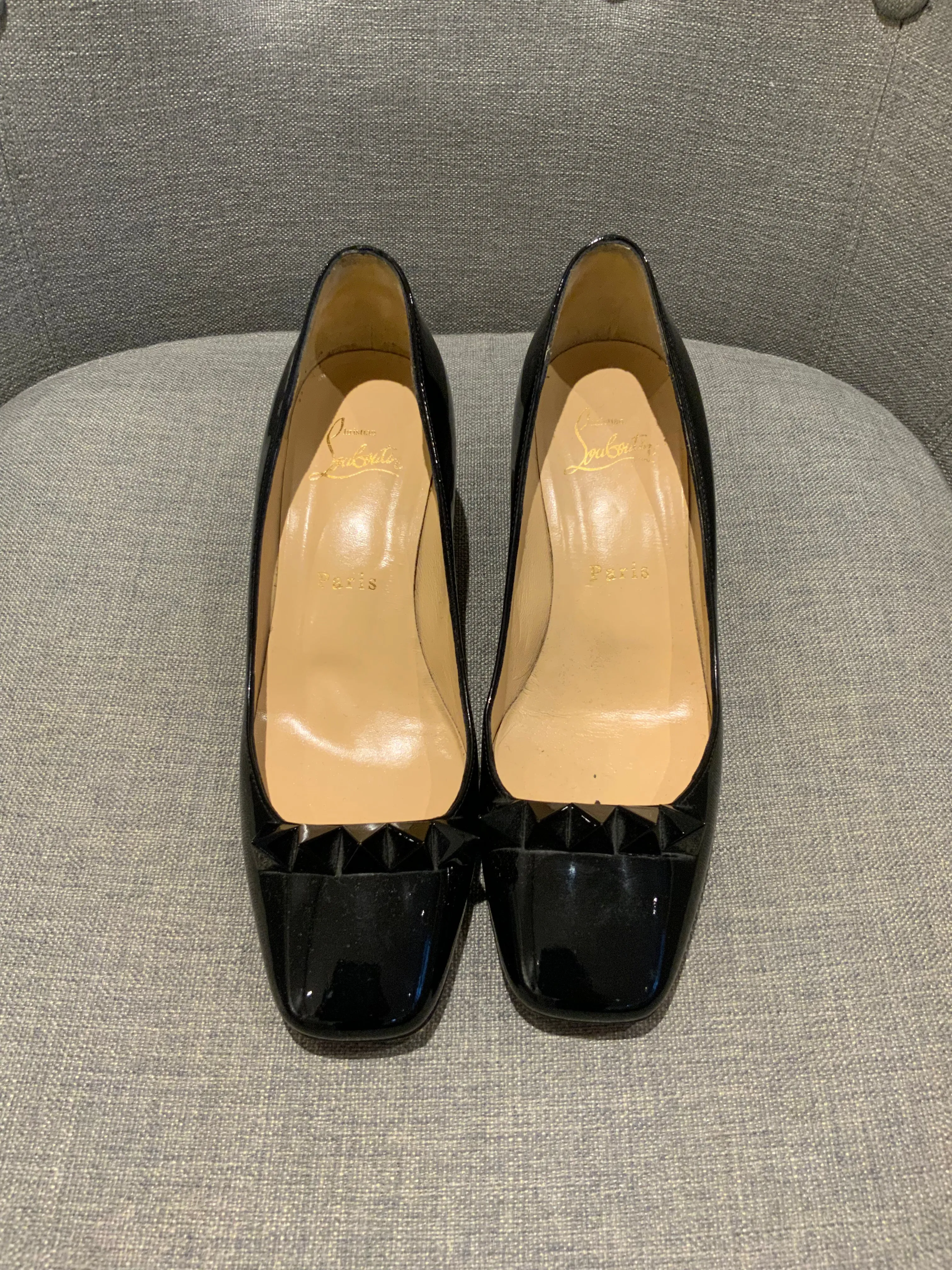 CHRISTIAN LOUBOUTIN Black Patent Leather Pyramidame 45 Pumps Heels Size 36.5 ladies