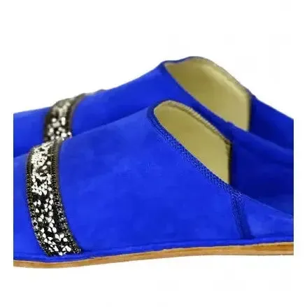 Decorated suede slipper