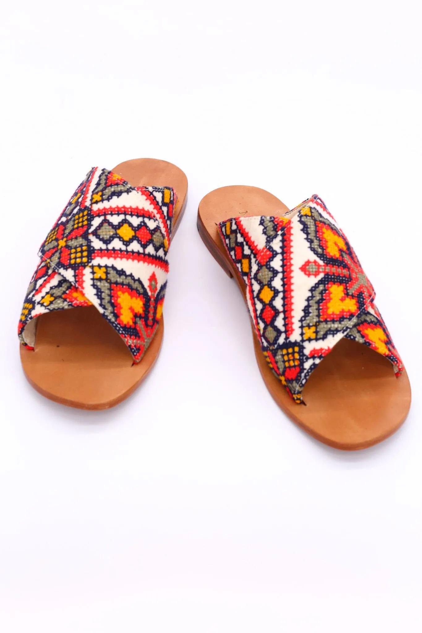 EMBROIDERED SANDALS DAISY