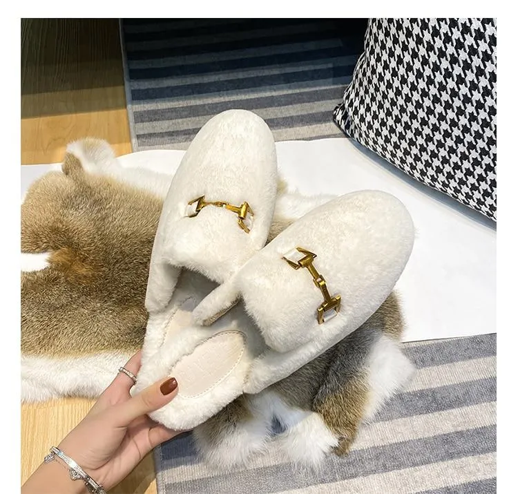 Fluffy women's fashion designer flat slippers for outdoor wear warm Oversized Mueller shoes Fluffy Flat Mules Warm