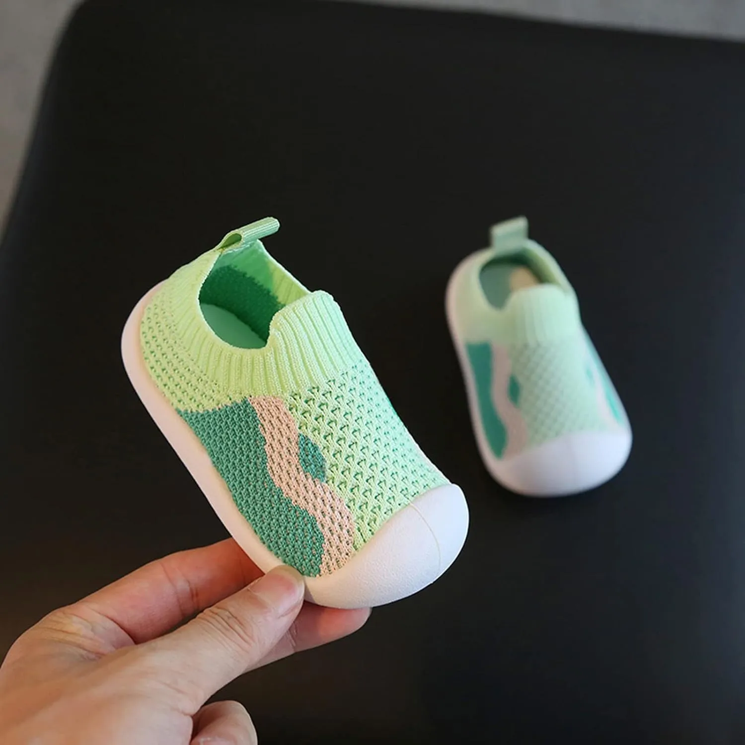 Girls Boys Kids Leisure Shoes Mesh Soft Bottom Breathable Slip On Sport Shoes Socks Shoes Toddler Walking Shoes