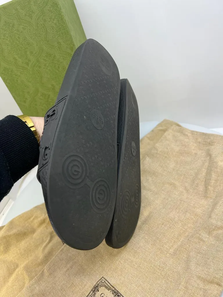 GUCCI GG RUBBER SLIDE SANDALS