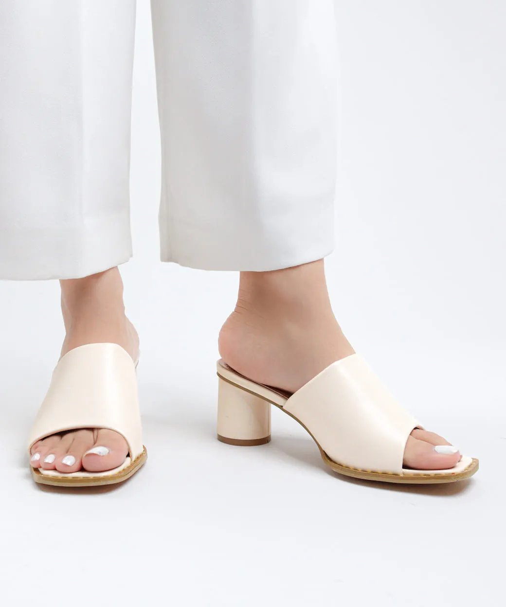H&Y - Women's Block Mules
