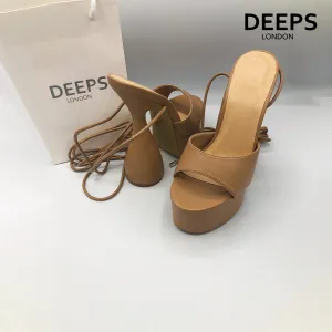 JAN FLARED HIGH HEEL WITH A LEG TIE MOCHA
