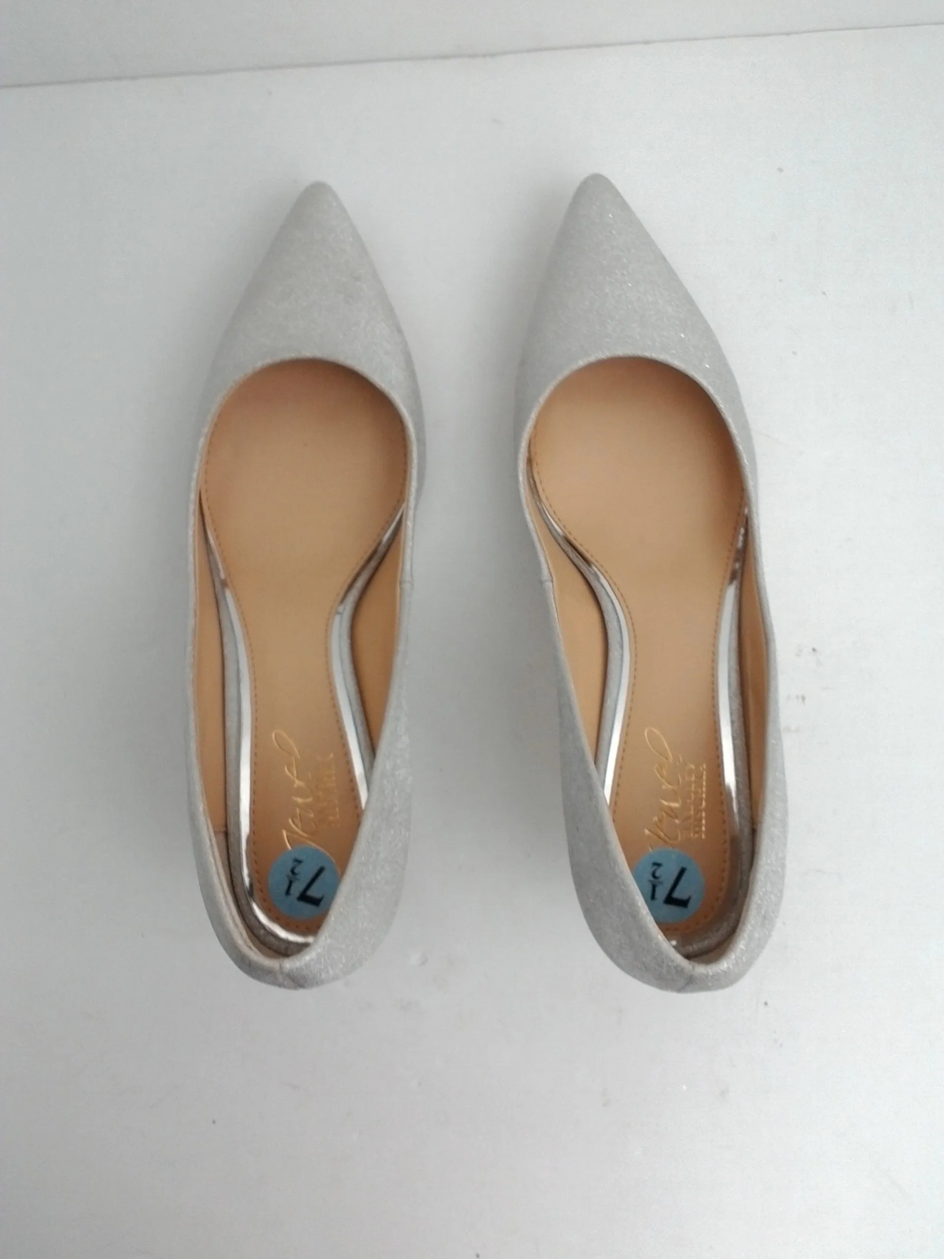 Jewel Badgley Mischka Women's Silver Heels Size 7.5