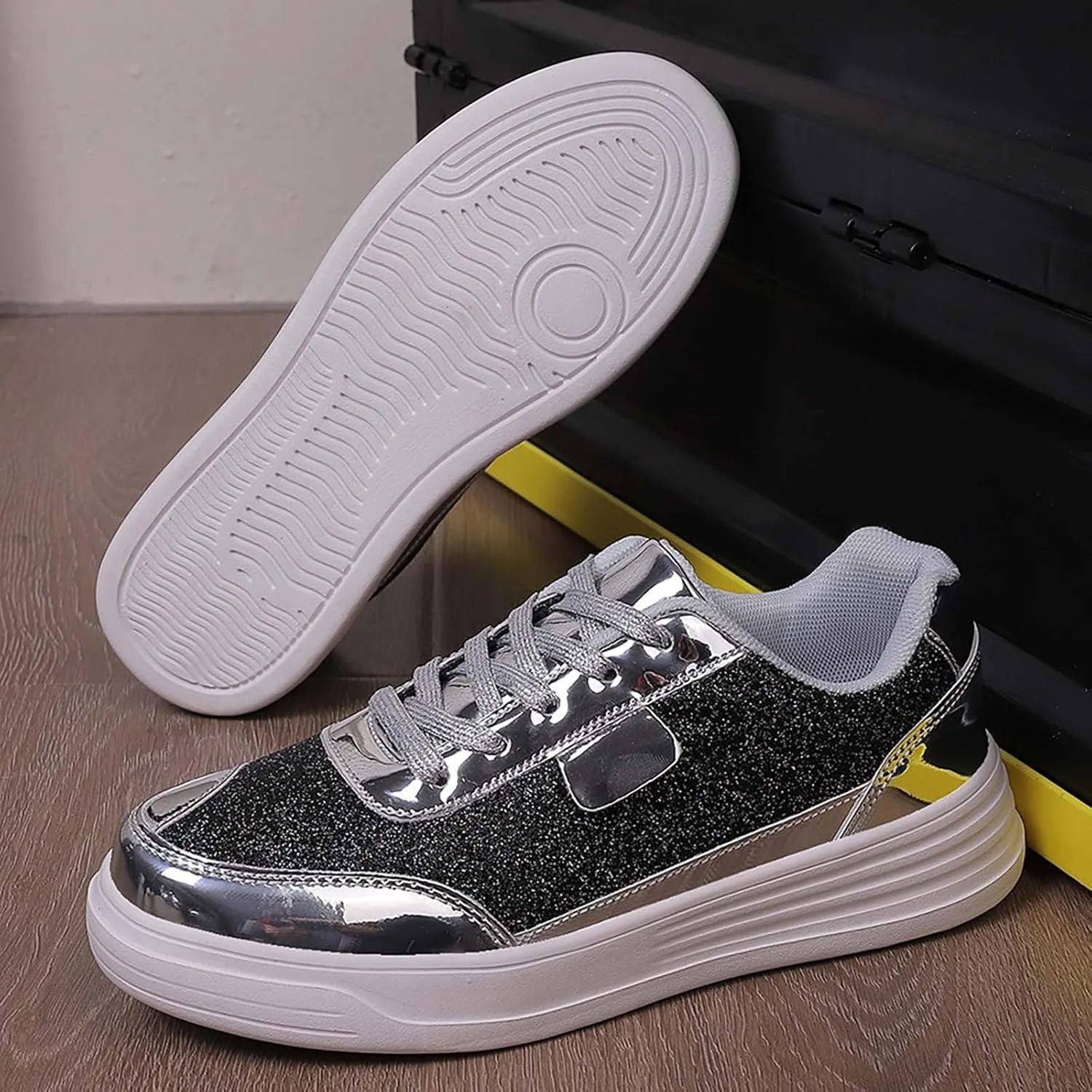 Ladies Fashion Solid Color Mesh Breathable Round Toe Lace Up Low Top Flat Women Shoes Wide
