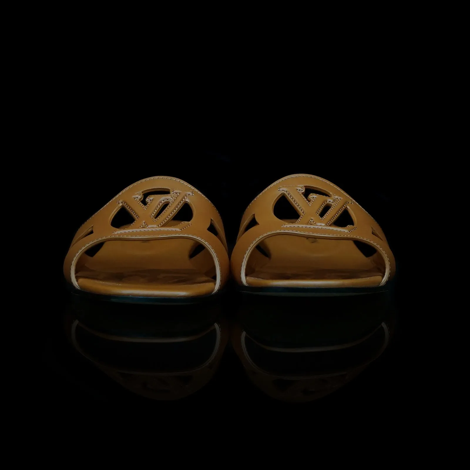 LV Isola Flat Mules