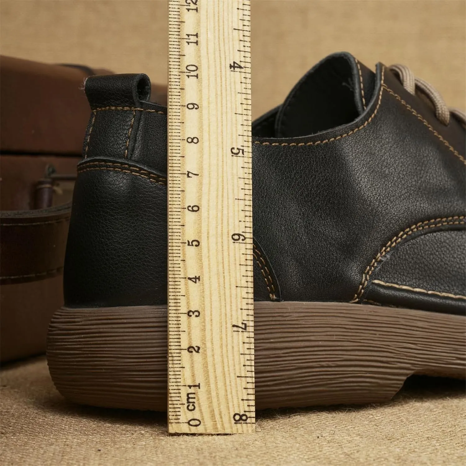 Men's Genuine Leather Soft Sole Walking Oxford Shoes Retro Round Toe Lace-Up Non-Slip Business Casual Shoes Suitable for Work Driving