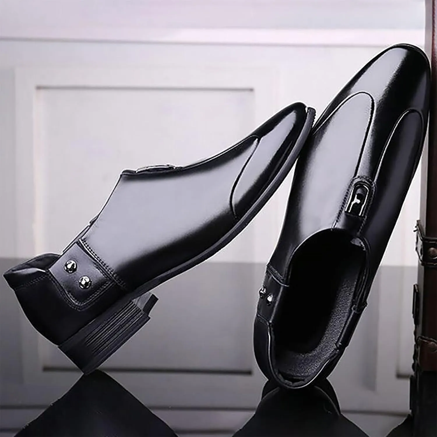 Men's Leather Slip-On Dress Shoes, Trendy Pointed-Toe Business Casual Shoes, Comfortable & Breathable for Events & Daily Wear
