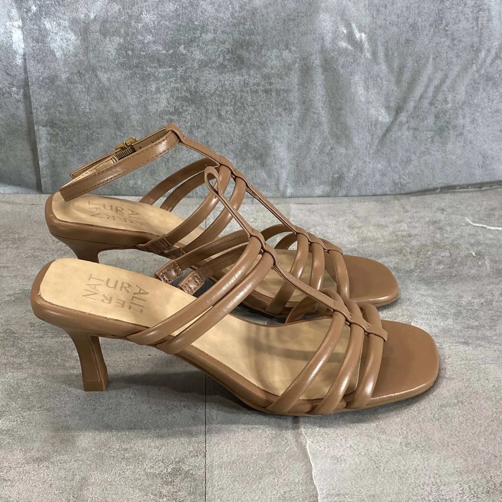 NATURALIZER Women's Cafe Leather Starla Square-Toe Strappy Sandals SZ 6