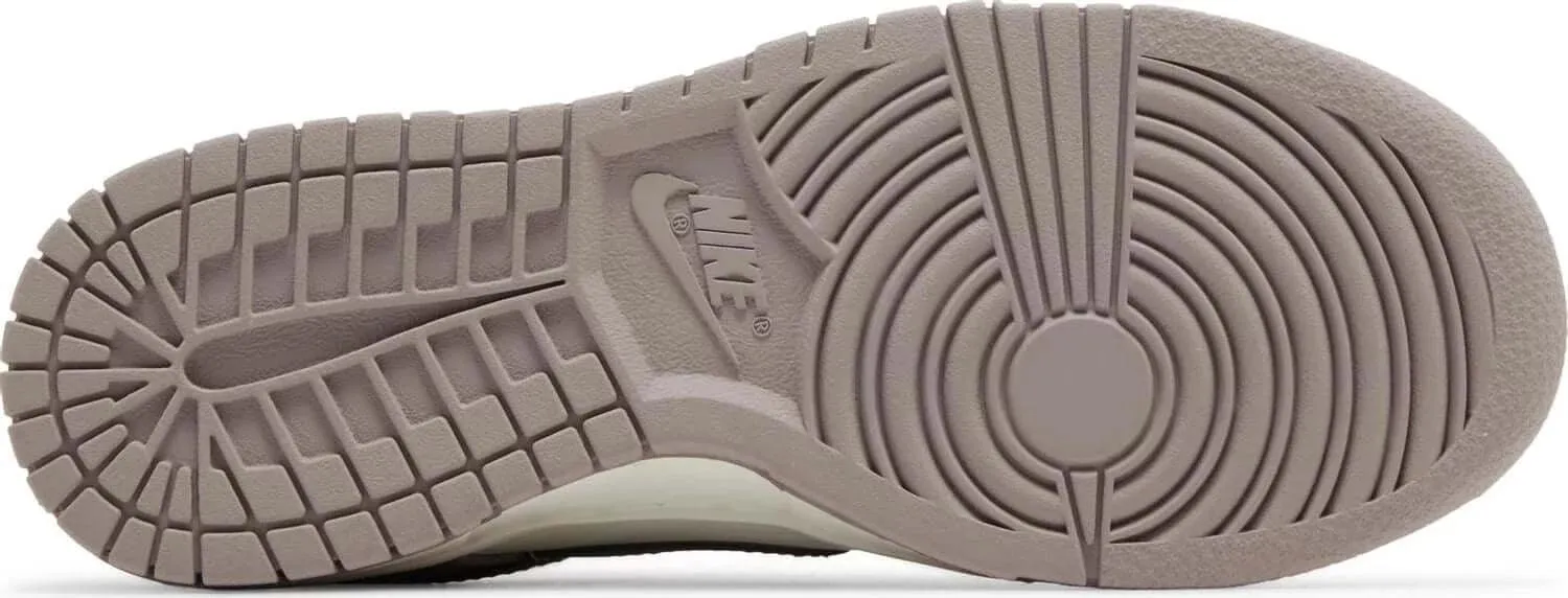 Nike Dunk Low 'Diffused Taupe' (W)