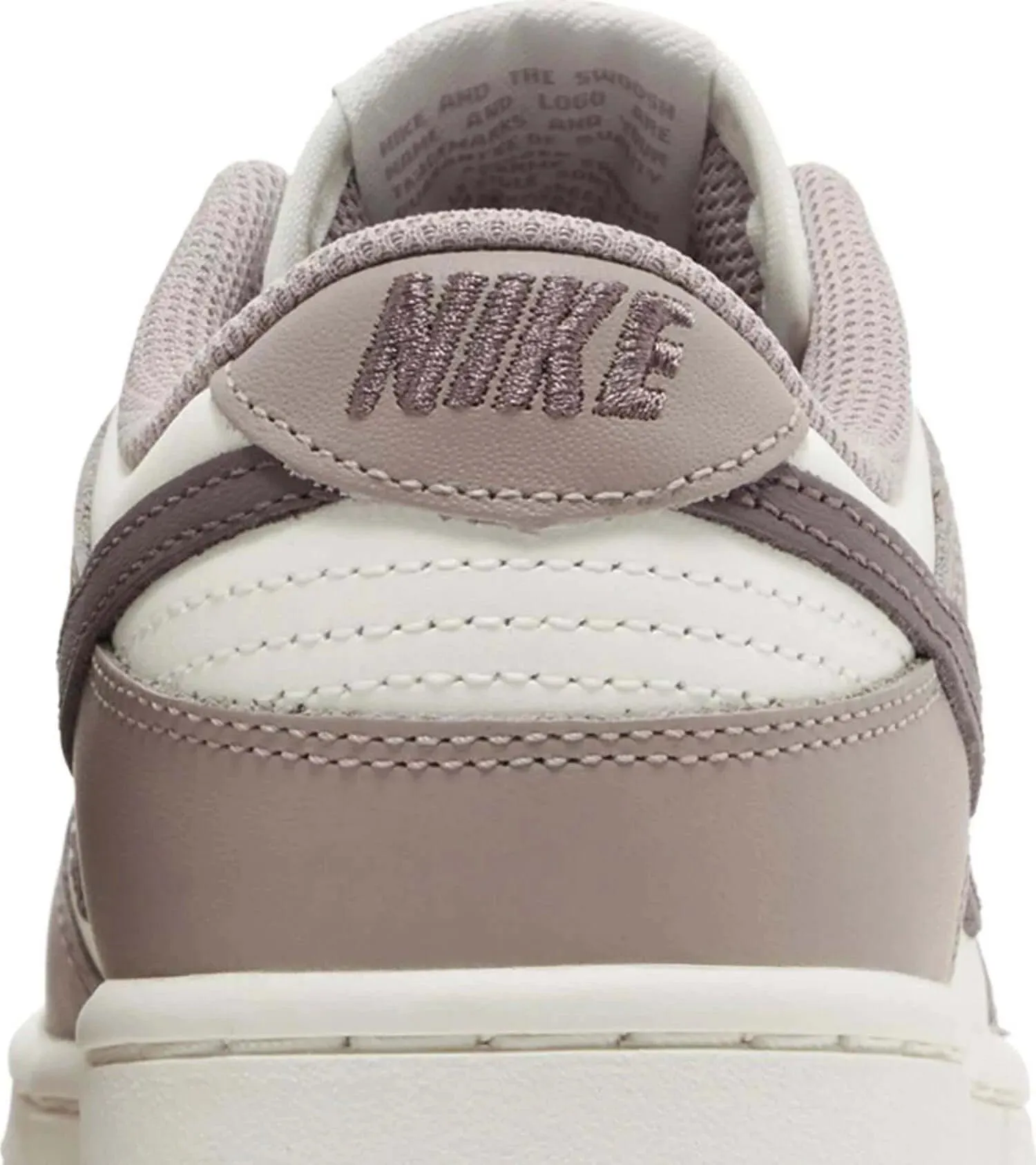 Nike Dunk Low 'Diffused Taupe' (W)