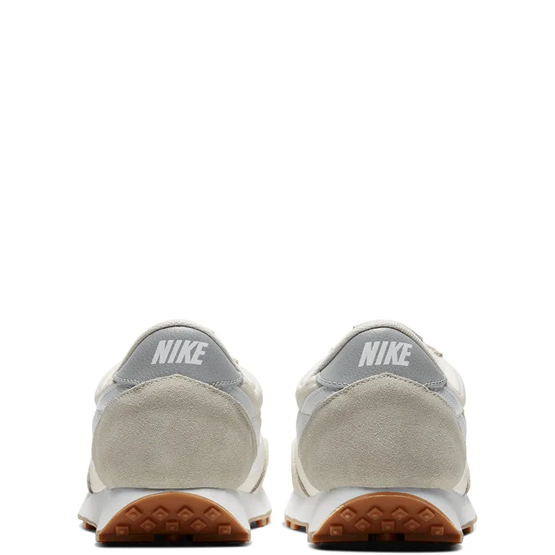 Nike Women's Daybreak