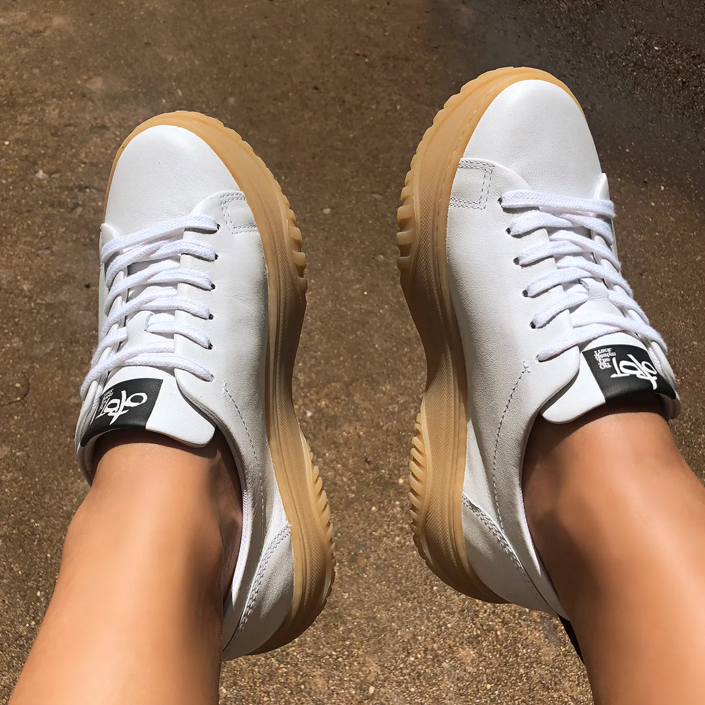 OTBT - PANGEA in WHITE Court Sneakers