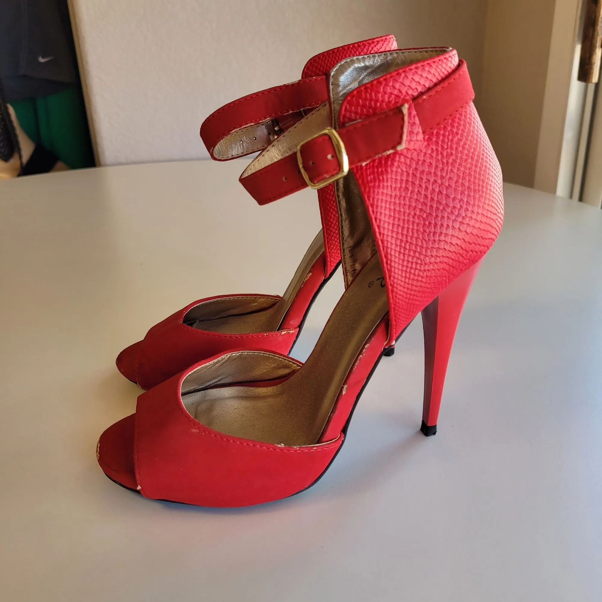 Qupid Women's Size 6 Red Open-toe Ankle Strap High Heels