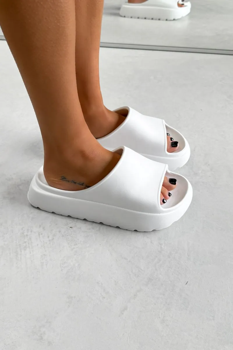 RUNNER Chunky Platform Sliders - White