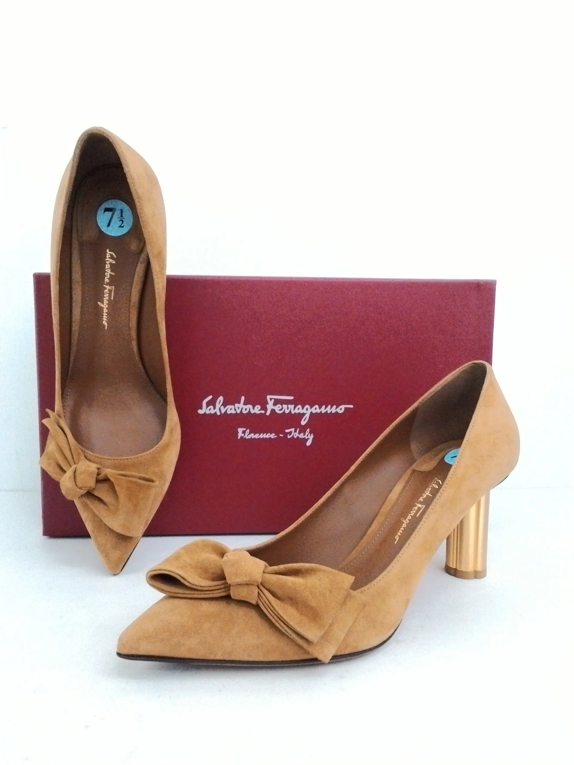 Salvatore Ferragamo Women's  Garlate Viscuna Suede Size 7.5 B