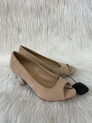 Shoes Heels Kitten By Dream Paris In Tan, Size: 6.5