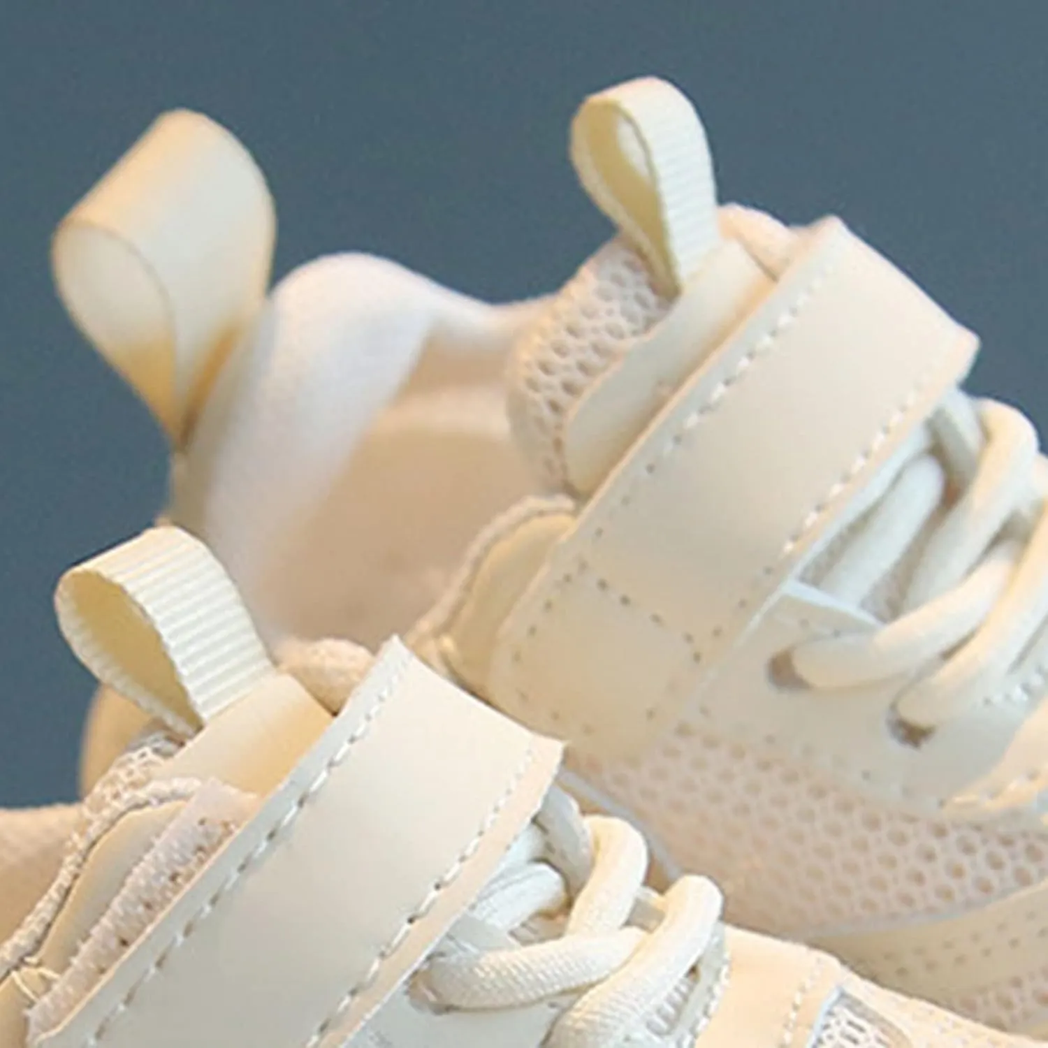 Spring and Summer New Solid Color Mesh Breathable Non Slip Children's Casual Sports Shoes Running Shoes Fashion