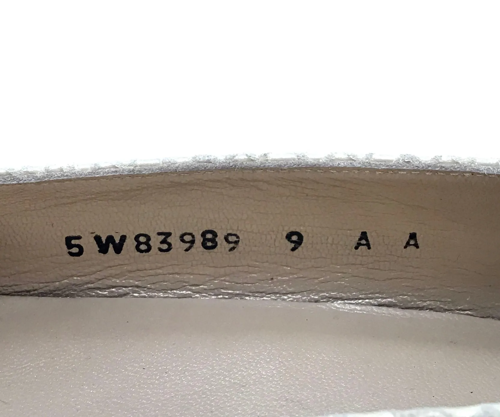 Stuart Weitzman Women's Cream Slip-On Kitten Pump Heels - Size 5W