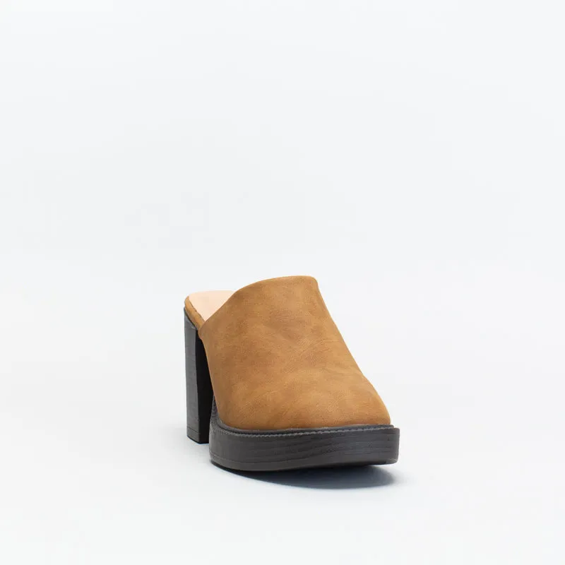 Unreal Women Platform Mule _ 147567