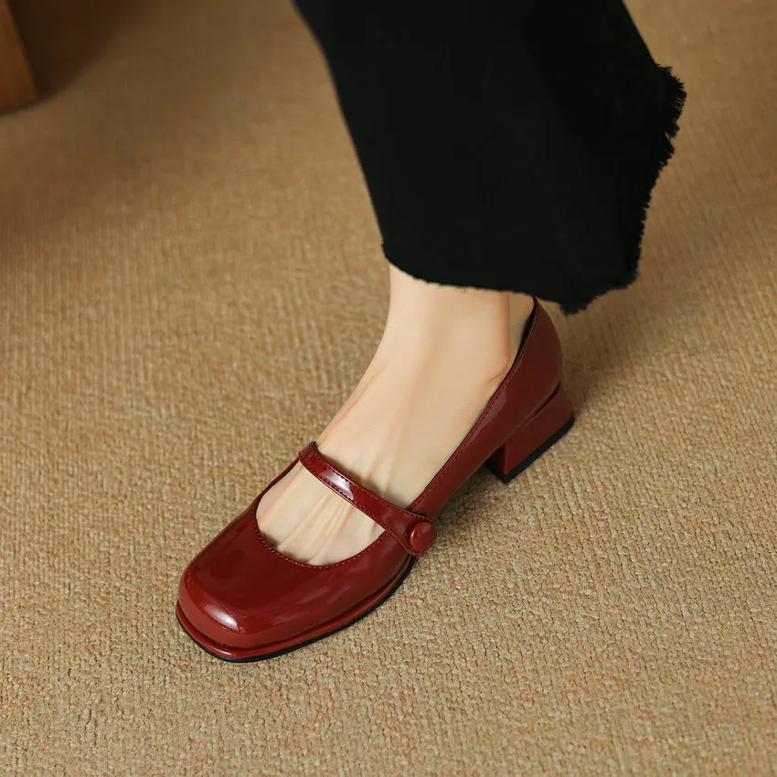 USS Shoes Fiorela Women's Square Heel Pump