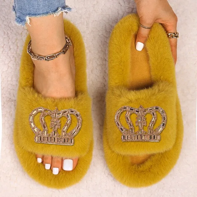 Women's Queen Crown Themed Flat Furry Winter Home Slippers