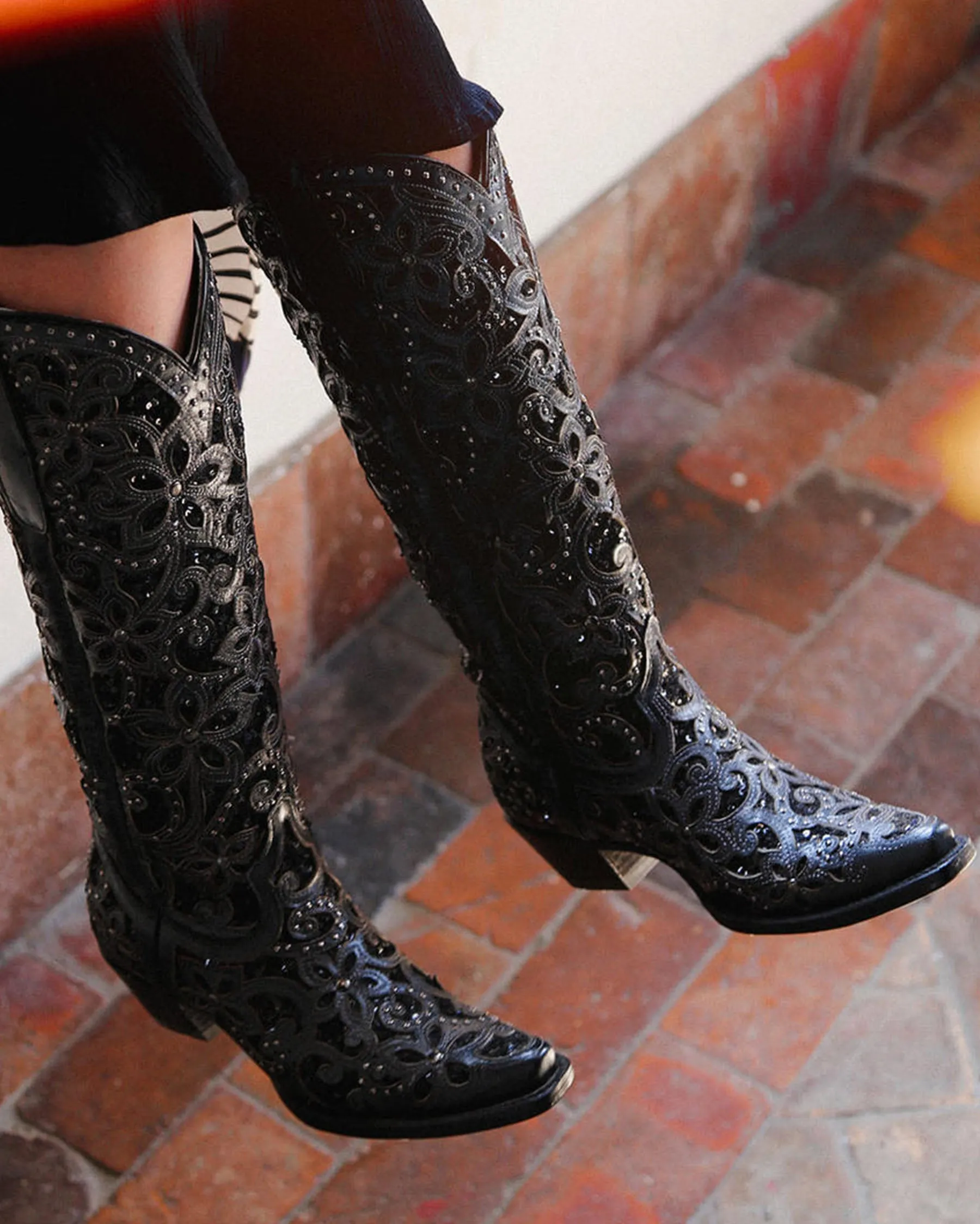 Women's Studs and Embroidery Western Boots