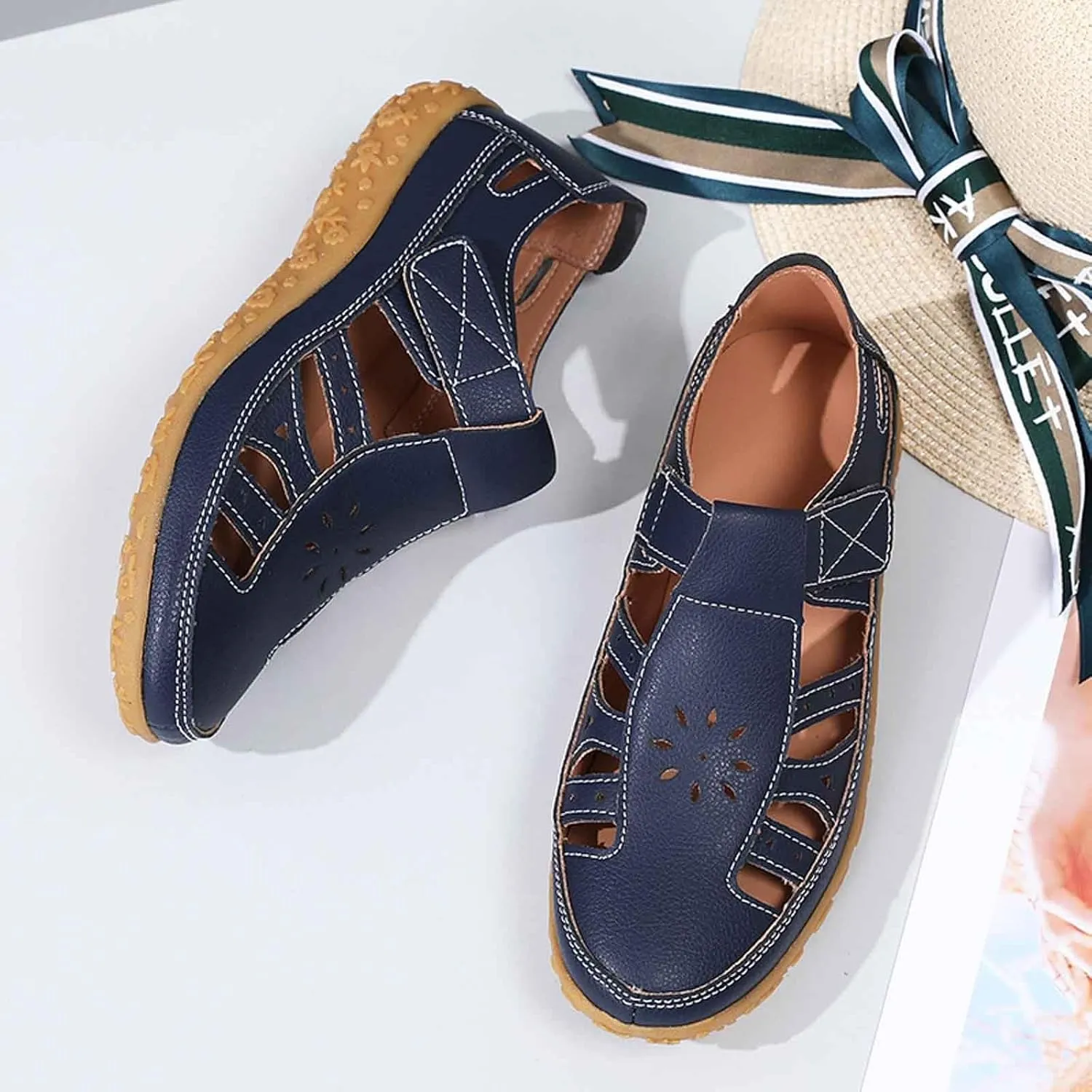Women's Summer Sandals Breathable Perforated Casual Shoes Comfortable Flat Footbed Fashionable Closed Toe Beach Walking